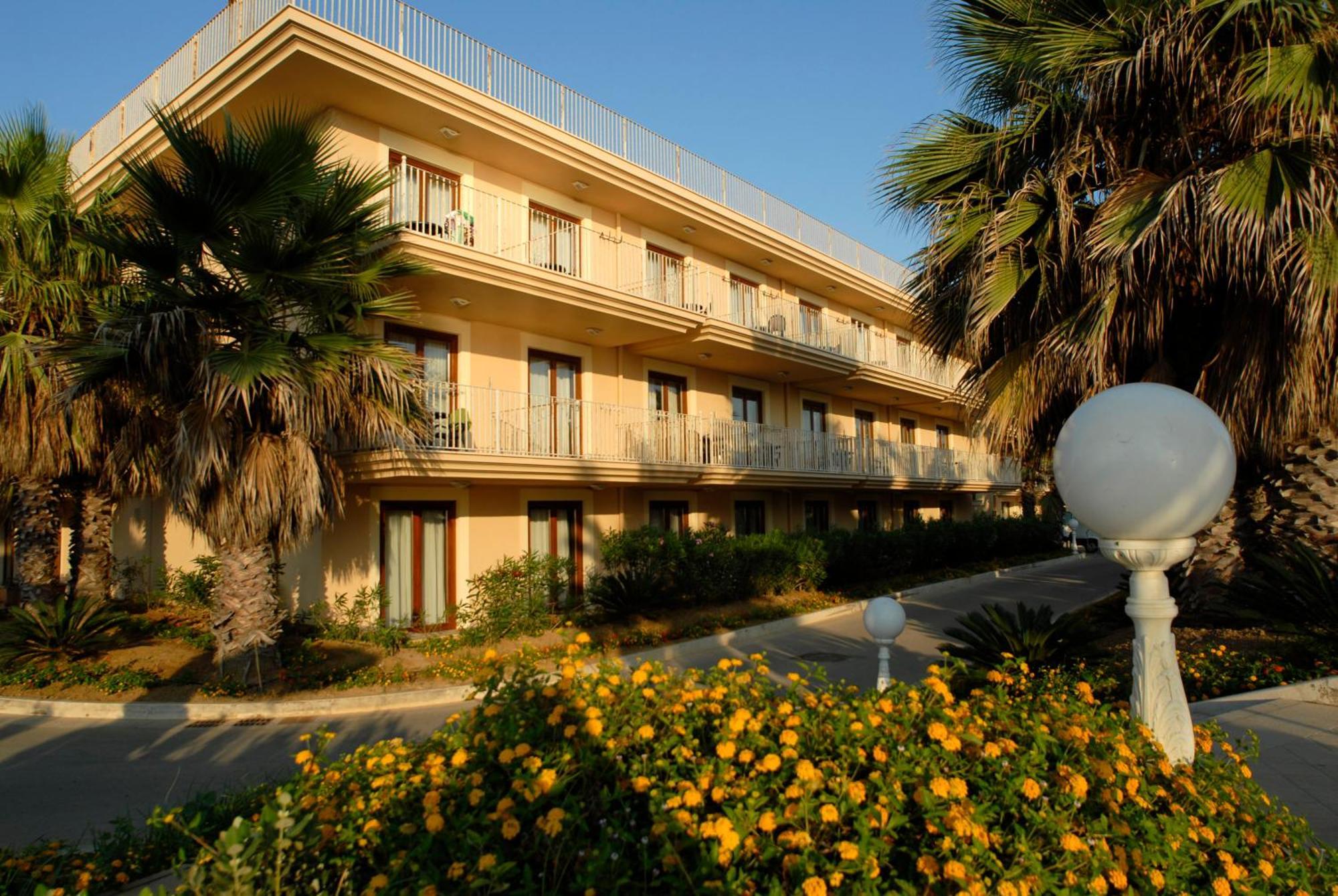 Dioscuri Bay Palace San Leone Exterior foto